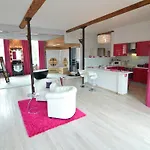 Cozy With Pool & Nature Apartment Ensival