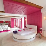Cozy With Pool & Nature Ensival