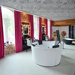 Cozy With Pool & Nature Apartment *