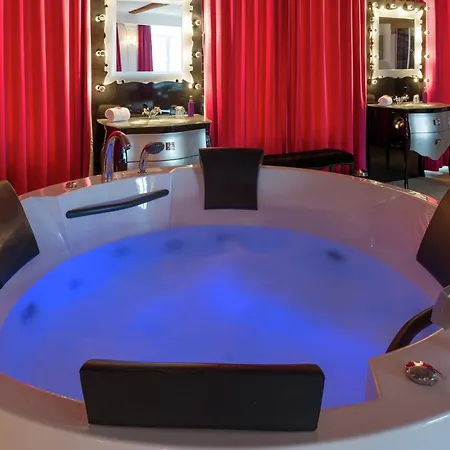 Cozy With Pool & Nature Ensival