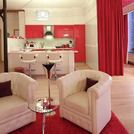 Cozy With Pool & Nature